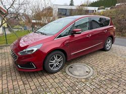 Rot Gebraucht 2019 Ford S-MAX Vignale Van / Kleinbus | 20.900 € (Superpreis)