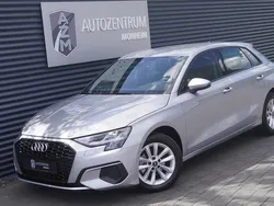 Silber Gebraucht 2022 Audi A3 Sportback Basis Limousine | 27.990 € (Fairer Preis)