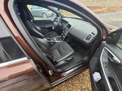 Braun Gebraucht 2015 Volvo XC60 Summum SUV | 9.500 €