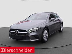 Grau Gebraucht 2020 Mercedes A200 Limousine | 25.990 € (Etwas zu teuer)