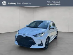 Weiß Neu 2025 Toyota Yaris Limousine | 24.490 € (Guter Preis)
