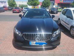 Schwarz Gebraucht 2017 Mercedes E200 Avantgarde Coupé | 29.500 € (Etwas zu teuer)