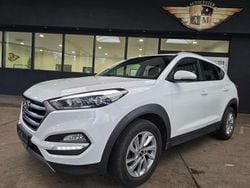 Weiß Gebraucht 2016 Hyundai Tucson Intro Edition SUV | 12.950 € (Fairer Preis)
