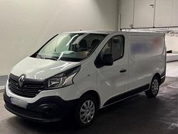Weiß Gebraucht 2018 Renault Trafic Van / Kleinbus | 13.000 €