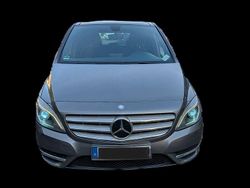 Grau Gebraucht 2014 Mercedes B200 Style Van / Kleinbus | 12.900 € (Fairer Preis)