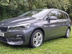 Grau Gebraucht 2019 BMW 218 Gran Tourer Advantage Van / Kleinbus | 18.999 € (Etwas zu teuer)
