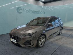 Grau Gebraucht 2023 Ford Focus ST-Line Kombi | 27.699 € (Etwas zu teuer)