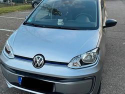 Grau Gebraucht 2020 VW e-up! Style Kleinwagen | 13.950 €