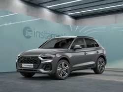 Grau Gebraucht 2022 Audi Q5 Sport SUV | 40.590 € (Etwas zu teuer)