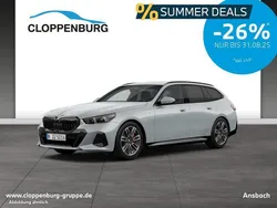 Black sapphire Neu 2024 BMW 520 M Sport Kombi | 62.640 € (Guter Preis)