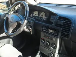 Schwarz Gebraucht 2004 Opel Zafira OPC Van / Kleinbus | 1.600 € (Guter Preis)