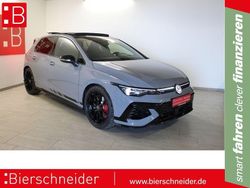 Grau Gebraucht 2025 VW Golf Style Limousine | 42.980 € (Teuer)
