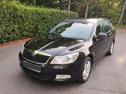 Schwarz Gebraucht 2009 Skoda Octavia Kombi | 3.200 € (Etwas zu teuer)