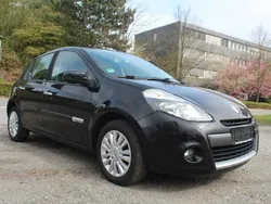 Schwarz Gebraucht 2011 Renault Clio III Dynamique Limousine | 3.999 € (Fairer Preis)