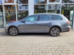 Indiumgrau met. Gebraucht 2018 VW Golf VII Join Kombi | 15.994 € (Etwas zu teuer)