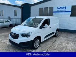 Weiß Gebraucht 2020 Opel Combo Edition Van / Kleinbus | 7.800 € (Fairer Preis)