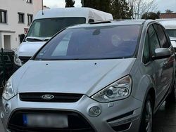 Grau Gebraucht 2011 Ford S-MAX S Van / Kleinbus | 6.000 €