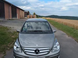 Grau Gebraucht 2006 Mercedes B200 Van / Kleinbus | 7.677 € (Etwas zu teuer)