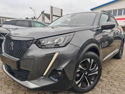 Grau Gebraucht 2022 Peugeot 2008 Allure SUV | 16.779 € (Guter Preis)