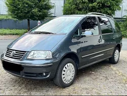 Grau Gebraucht 2006 VW Sharan Van / Kleinbus | 2.500 € (Guter Preis)