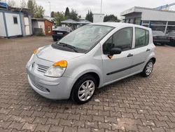 Grau Gebraucht 2005 Renault Modus Van / Kleinbus | 2.150 € (Fairer Preis)