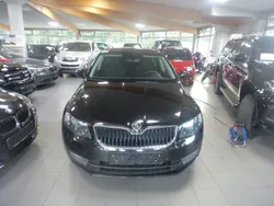 Schwarz Gebraucht 2014 Skoda Octavia Elegance Kombi | 8.999 € (Etwas zu teuer)