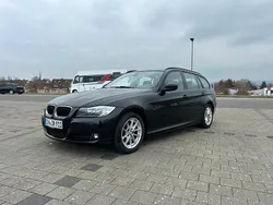 Schwarz Gebraucht 2012 BMW 318 Kombi | 4.600 € (Etwas zu teuer)