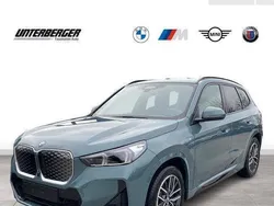 Grün Neu 2025 BMW iX1 Luxury Line SUV | 61.990 € (Teuer)