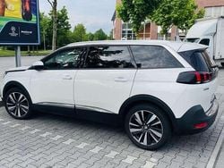 Weiß Gebraucht 2019 Peugeot 5008 Van / Kleinbus | 15.100 € (Fairer Preis)