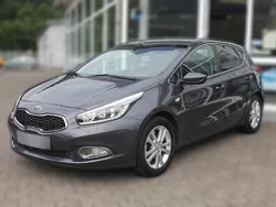 Grau Gebraucht 2015 Kia Ceed DREAM-TEAM Edition | 10.660 € (Guter Preis)