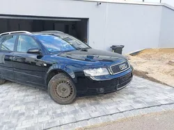 Schwarz Gebraucht 2004 Audi A4 Kombi | 1.000 € (Superpreis)