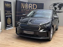 Schwarzmagic perlef (metallic) Gebraucht 2022 Skoda Enyaq iV SUV | 23.989 € (Superpreis)