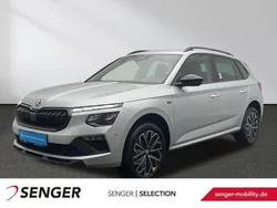 Brillantsilber metallic met. Gebraucht 2024 Skoda Kamiq Selection SUV | 25.880 € (Fairer Preis)