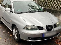 Silber Gebraucht 2004 Seat Ibiza Kleinwagen | 3.000 €