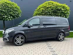 Grau Gebraucht 2019 Mercedes V300 AMG Van / Kleinbus | 51.850 € (Etwas zu teuer)