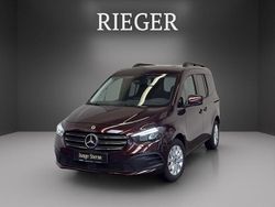 Rot Gebraucht 2024 Mercedes T180 Progressive Van / Kleinbus | 28.599 € (Fairer Preis)