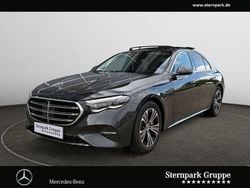Grau Gebraucht 2023 Mercedes E220 Exclusive Limousine | 61.950 €