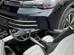 Deep black perleffekt Neu 2025 VW Tiguan Elegance SUV | 46.350 € (Fairer Preis)