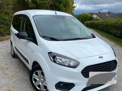 Weiß Gebraucht 2020 Ford Tourneo Courier Sport Van / Kleinbus | 13.500 € (Guter Preis)