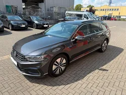 Grau Gebraucht 2020 VW Passat GTE Kombi | 19.700 € (Guter Preis)