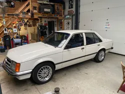 Weiß Gebraucht 1979 Opel Commodore S Limousine | 7.950 €