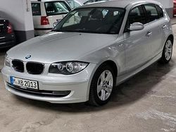 Silber Gebraucht 2009 BMW 118 Lifestyle Kleinwagen | 5.650 € (Fairer Preis)