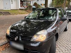 Schwarz Gebraucht 2009 Renault Clio II Kleinwagen | 1.900 € (Fairer Preis)