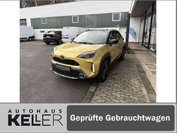 Warm gold metallic, dach schwarz Gebraucht 2021 Toyota Yaris Hybrid Advance | 24.960 € (Etwas zu teuer)