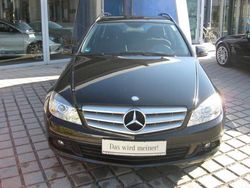 Schwarz metallic Gebraucht 2009 Mercedes C220 Classic Kombi | 17.900 €