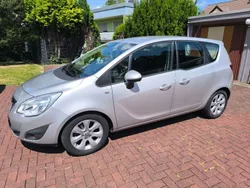 Silber Gebraucht 2010 Opel Meriva Edition Van / Kleinbus | 4.600 € (Superpreis)