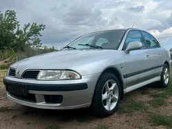 Silber Gebraucht 1999 Mitsubishi Carisma Limousine | 450 €