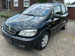 Schwarz Gebraucht 2005 Opel Zafira Van / Kleinbus | 1.650 € (Guter Preis)