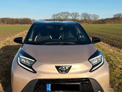 Beige Gebraucht 2022 Toyota Aygo Kleinwagen | 13.500 € (Fairer Preis)