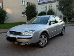Silber Gebraucht 2003 Ford Mondeo Ghia Limousine | 2.200 € (Fairer Preis)